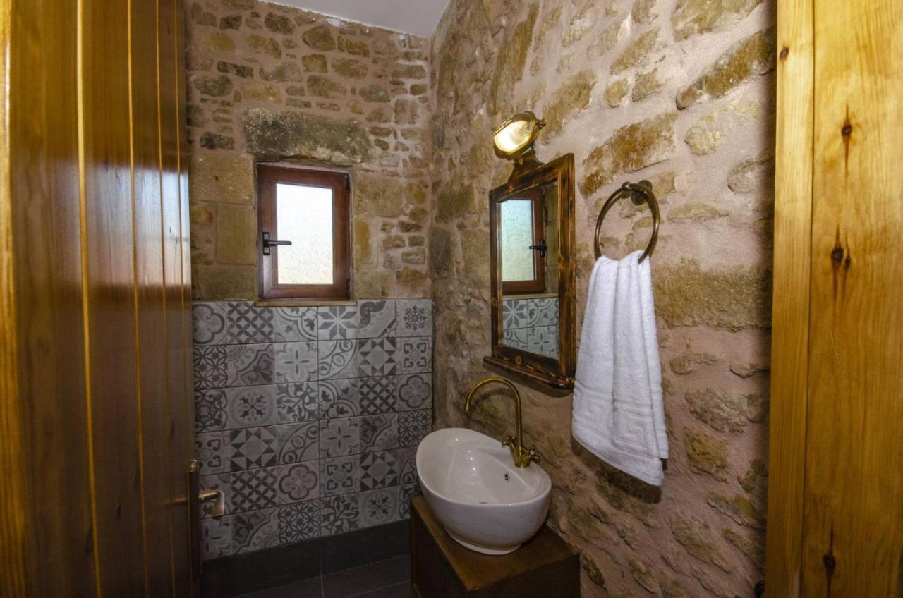 Metochi Traditional House Chrissi Akti Chania Exterior foto