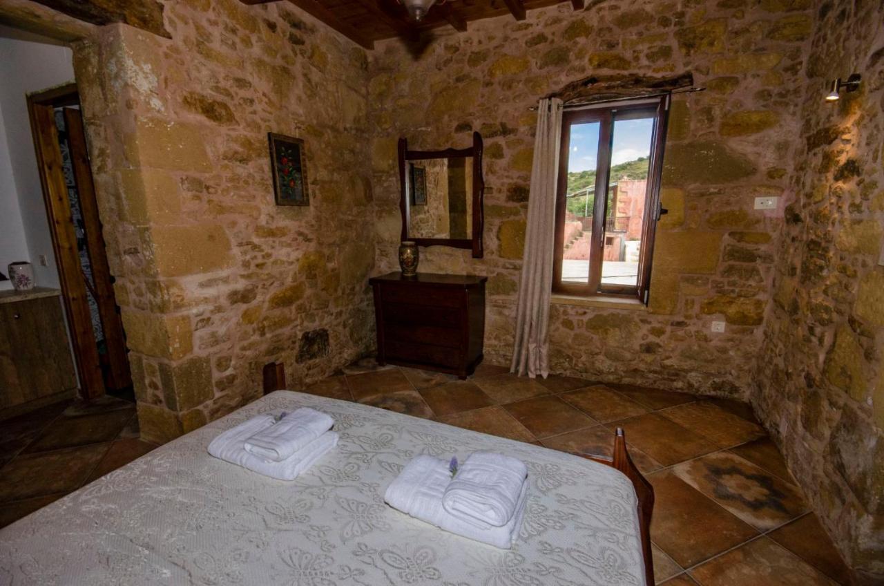 Metochi Traditional House Chrissi Akti Chania Exterior foto