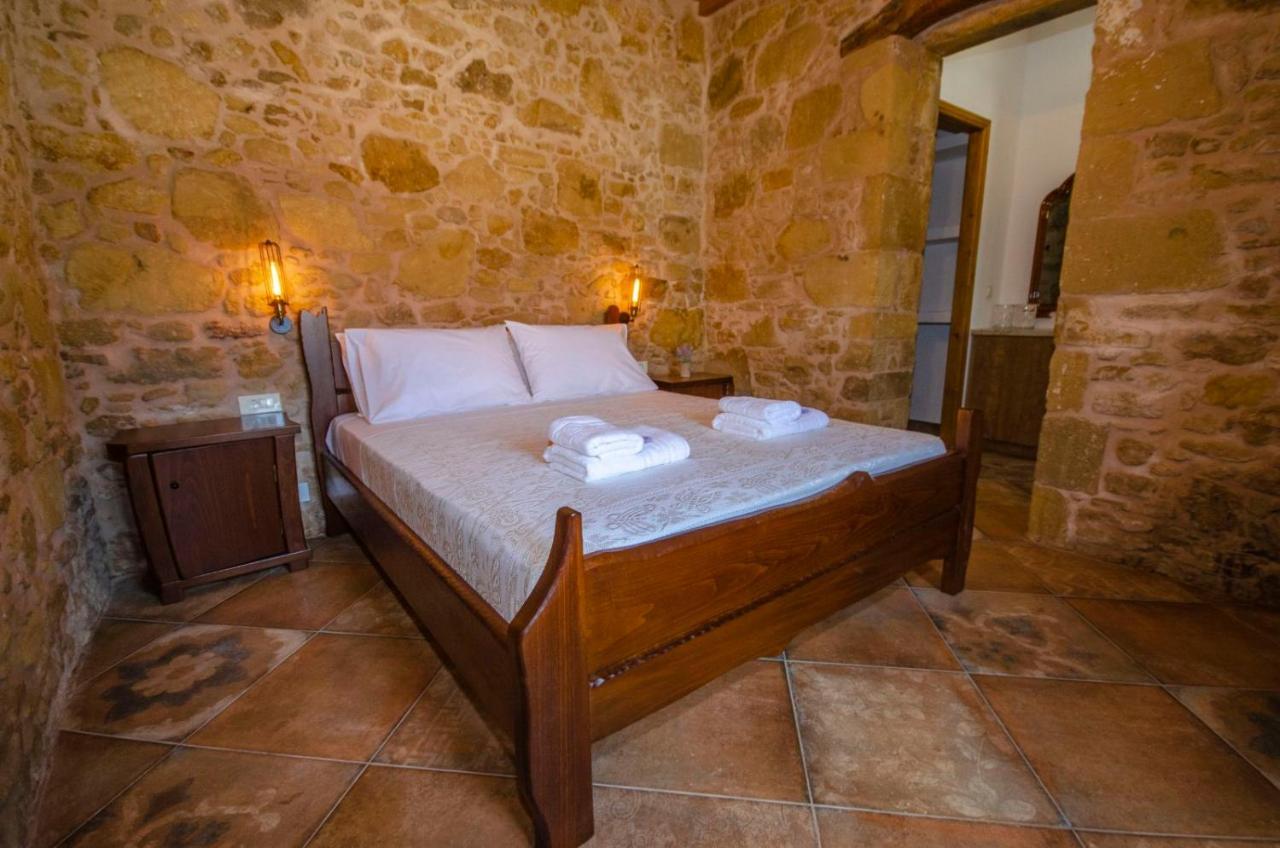 Metochi Traditional House Chrissi Akti Chania Exterior foto