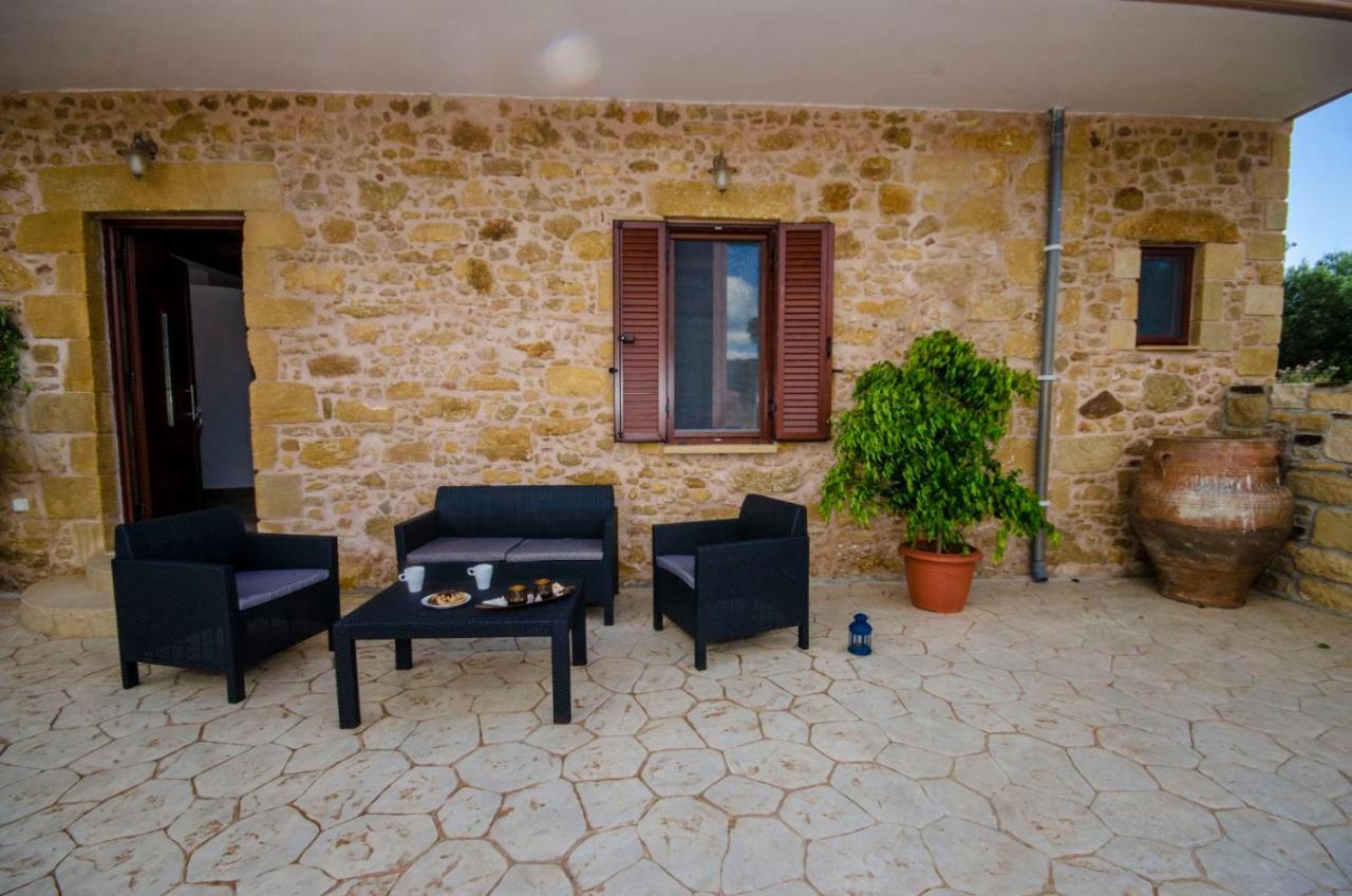 Metochi Traditional House Chrissi Akti Chania Exterior foto