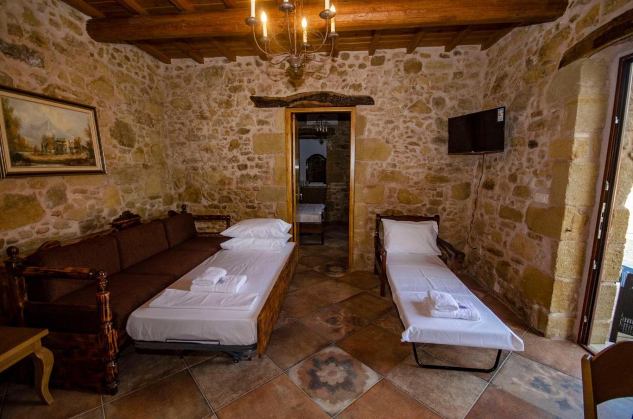 Metochi Traditional House Chrissi Akti Chania Exterior foto