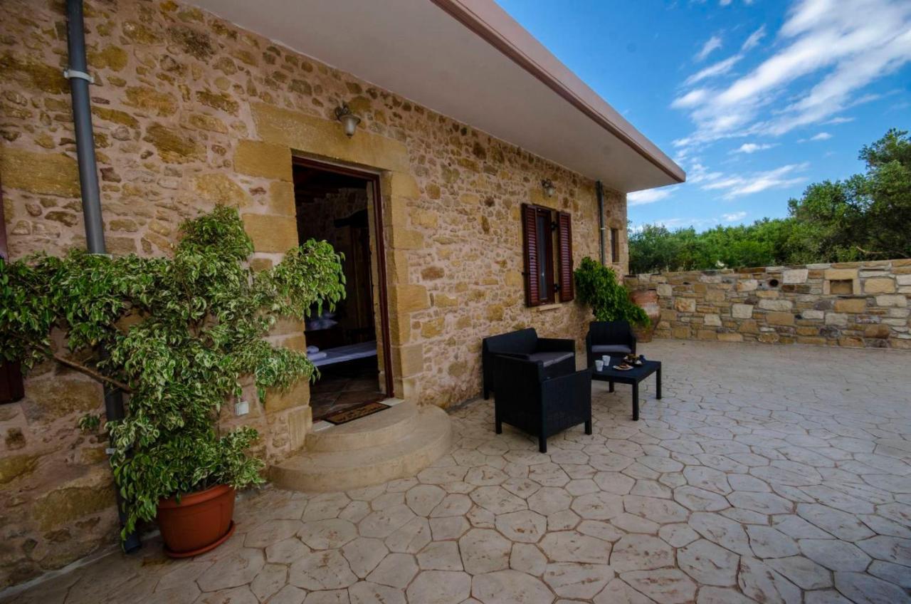 Metochi Traditional House Chrissi Akti Chania Exterior foto